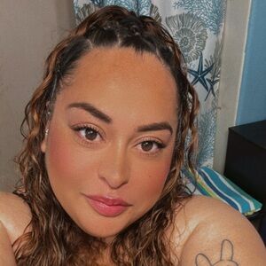 Meet your Posher, Mayra